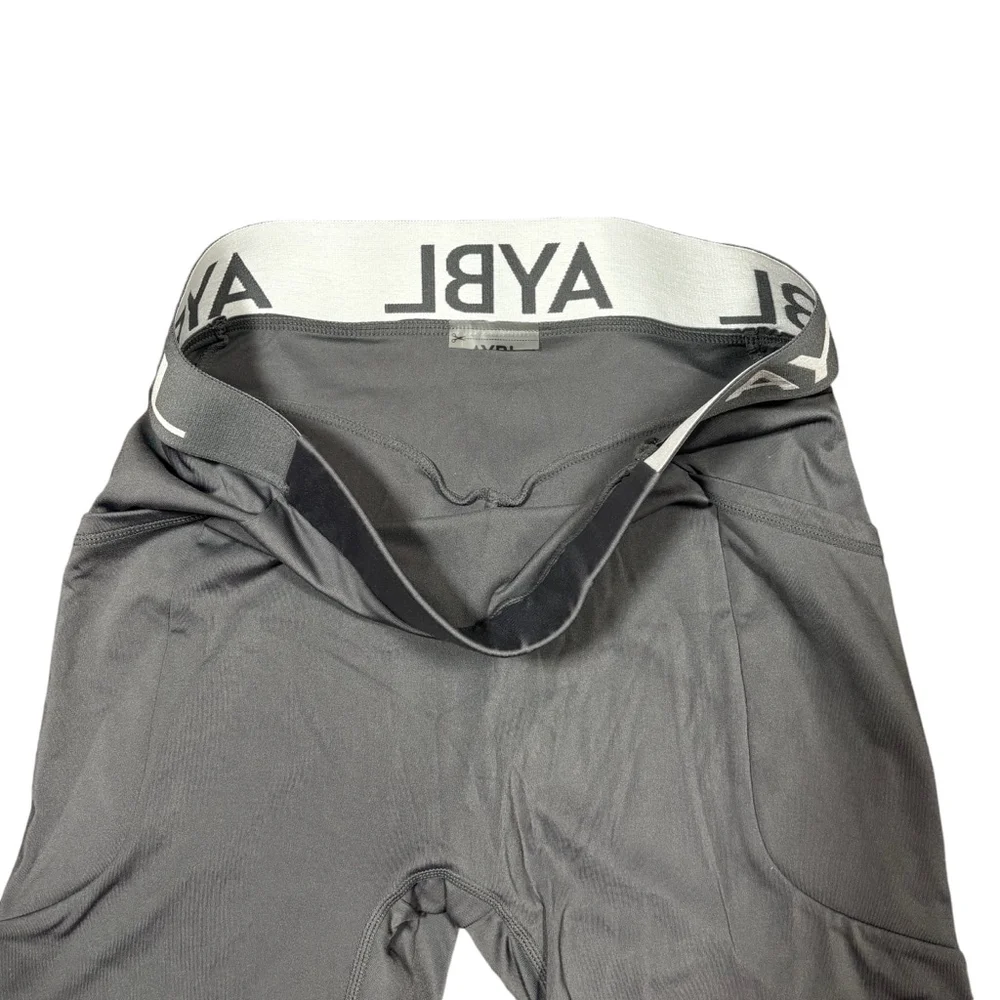 Women's AYBL Sports Bra & Shorts Set - Gray‎ - M